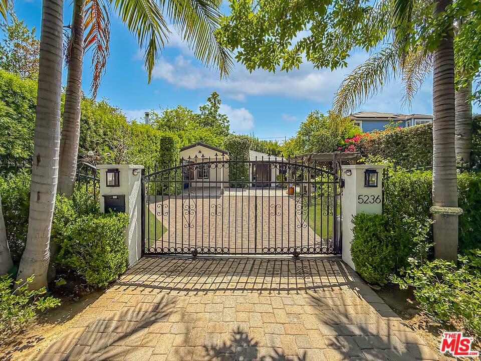 5236 Lennox Ave — Sherman Oaks, CA