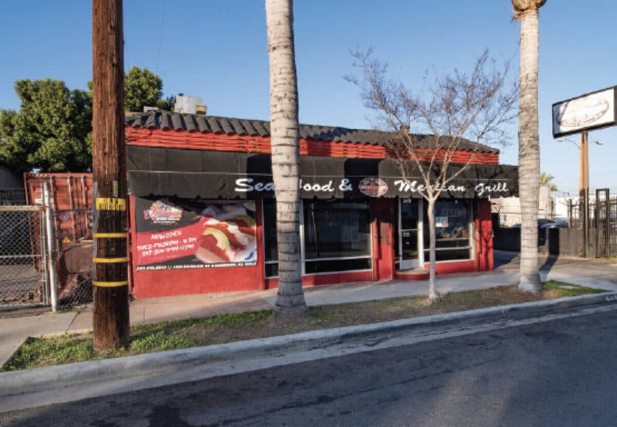 4521 Dunham St, Commerce — Restaurant